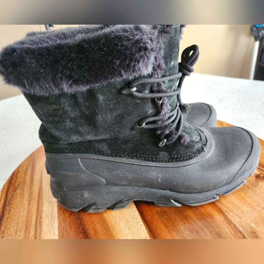Sorel lace up winter snow boots size 10 all-weather waterproof black faux fur